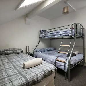 Homestay Short Term Shared R&r In Chorlton, Manchester