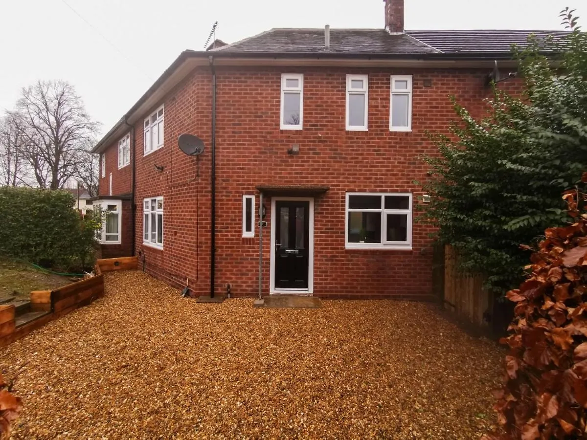 Gorgeous 3 Bed Home Near Manchester Airport Holiday home